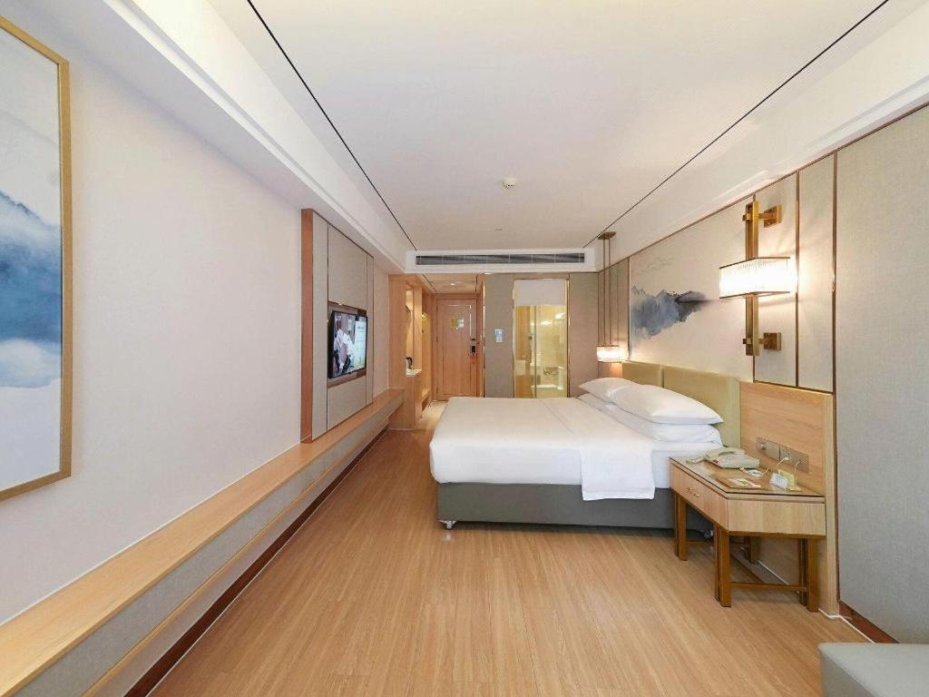 Vienna Hotel (Xiamen Airport, Jiangtou Metro Station) 18/51