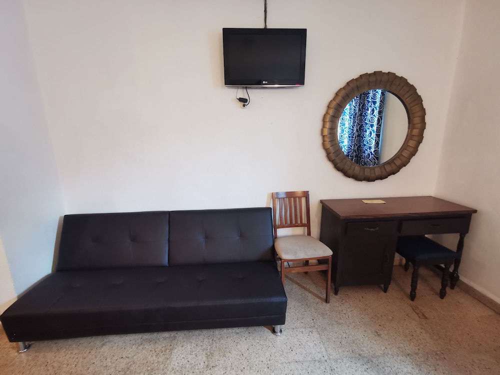 Las Dalias Inn 27/60
