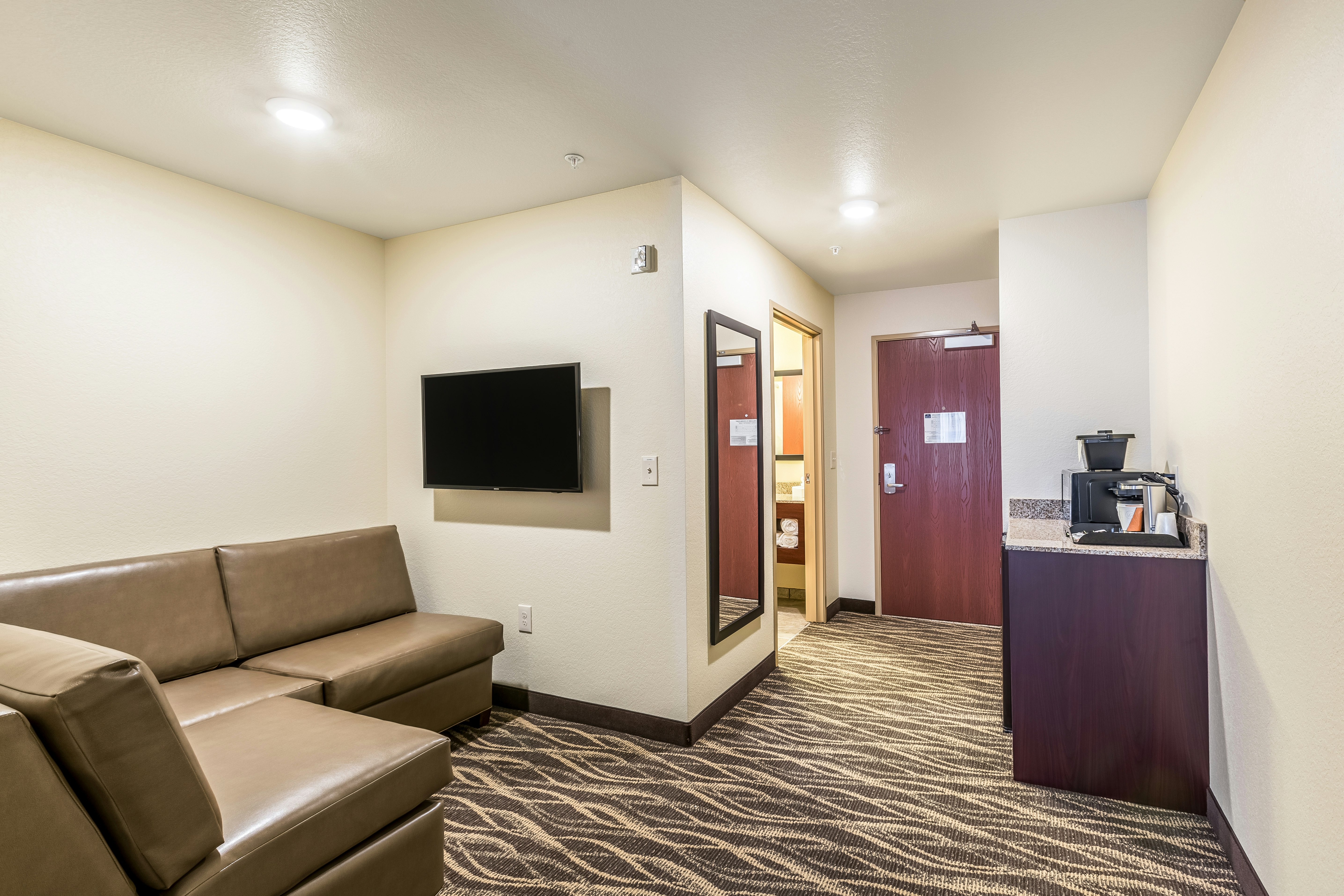Cobblestone Hotel & Suites – Stevens Point 37/55
