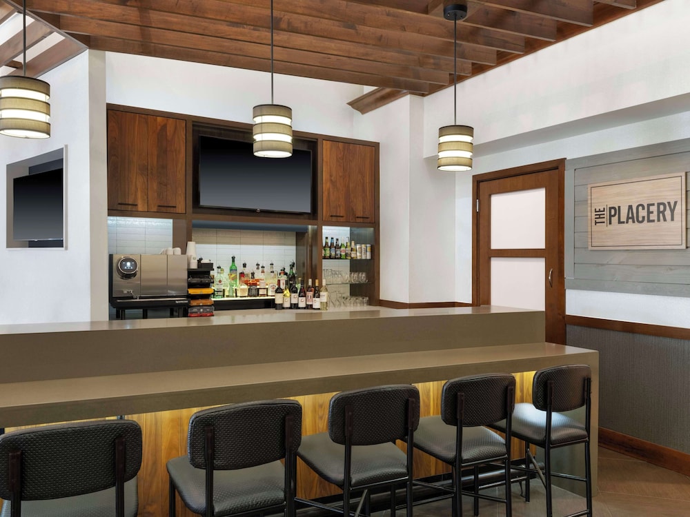 Hyatt Place Tampa Busch Gardens 27/50