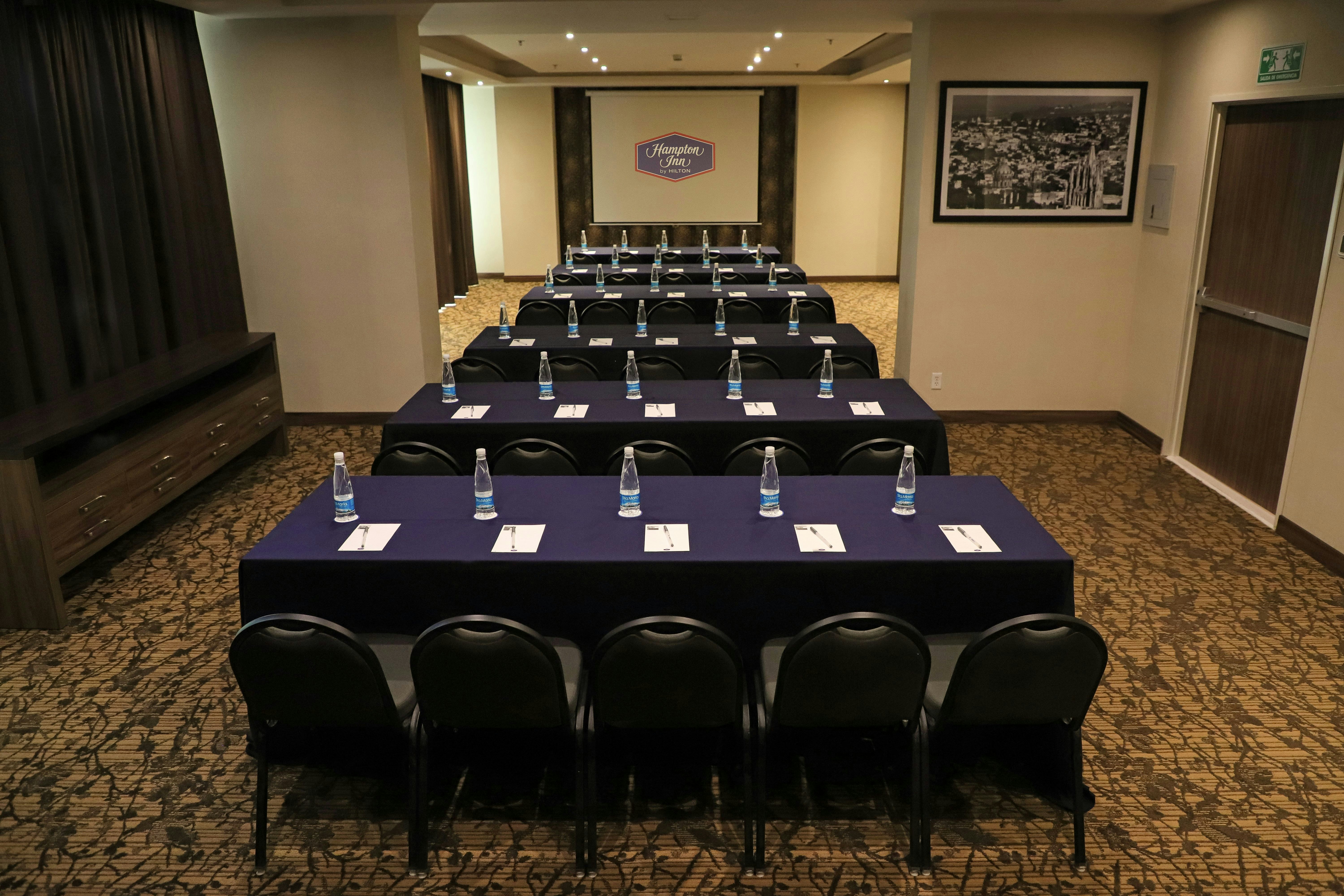Hampton Inn Irapuato 34/38