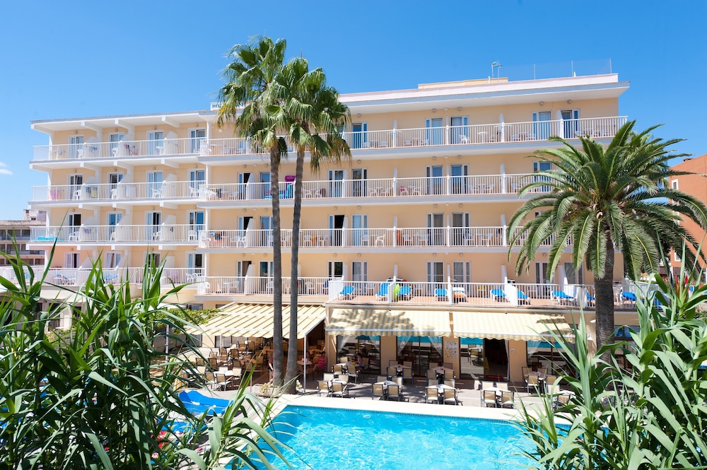 Universal Hotel Bikini 3/66
