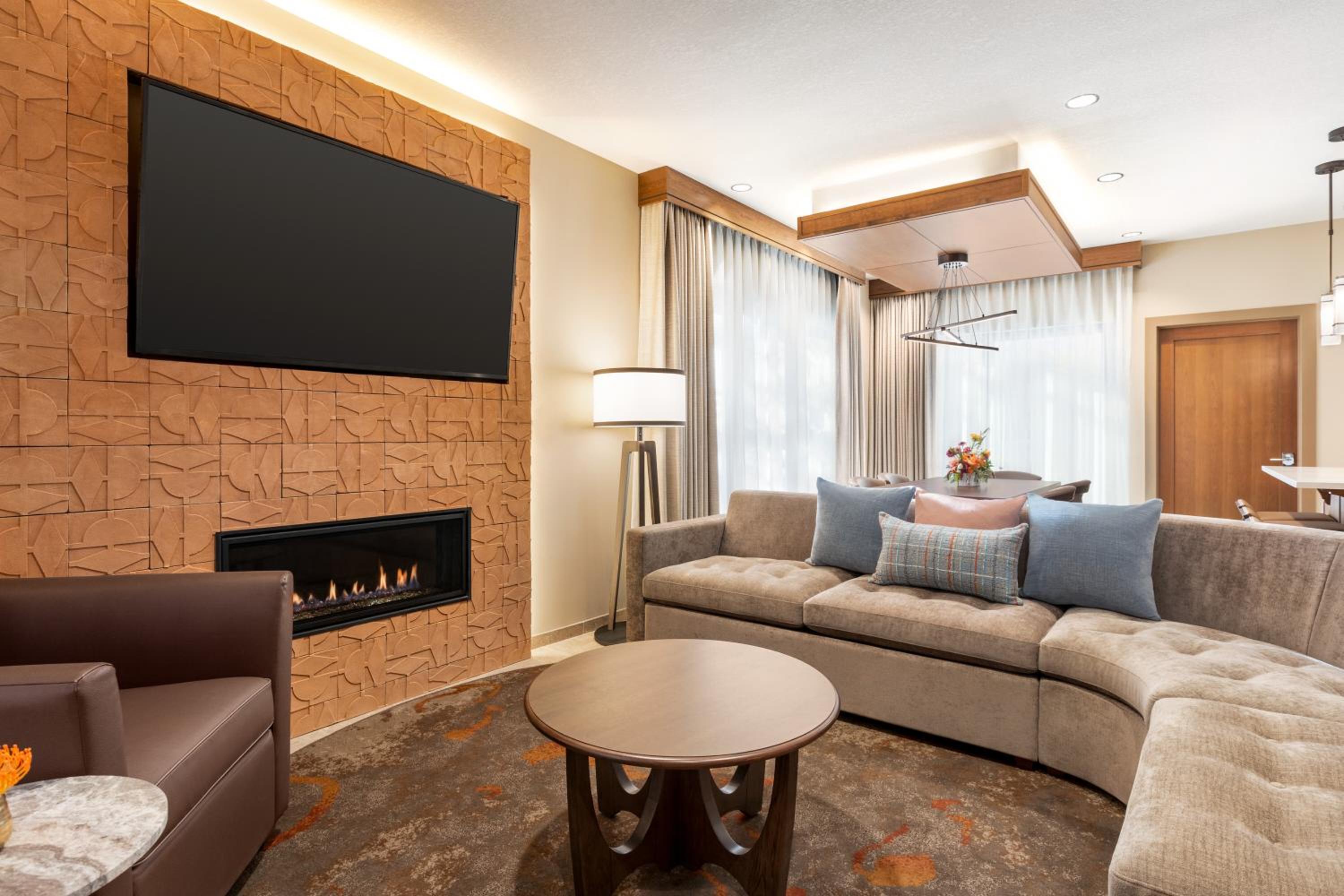Casitas at the Hoodoo Moab, Curio Collection by Hilton 21/32