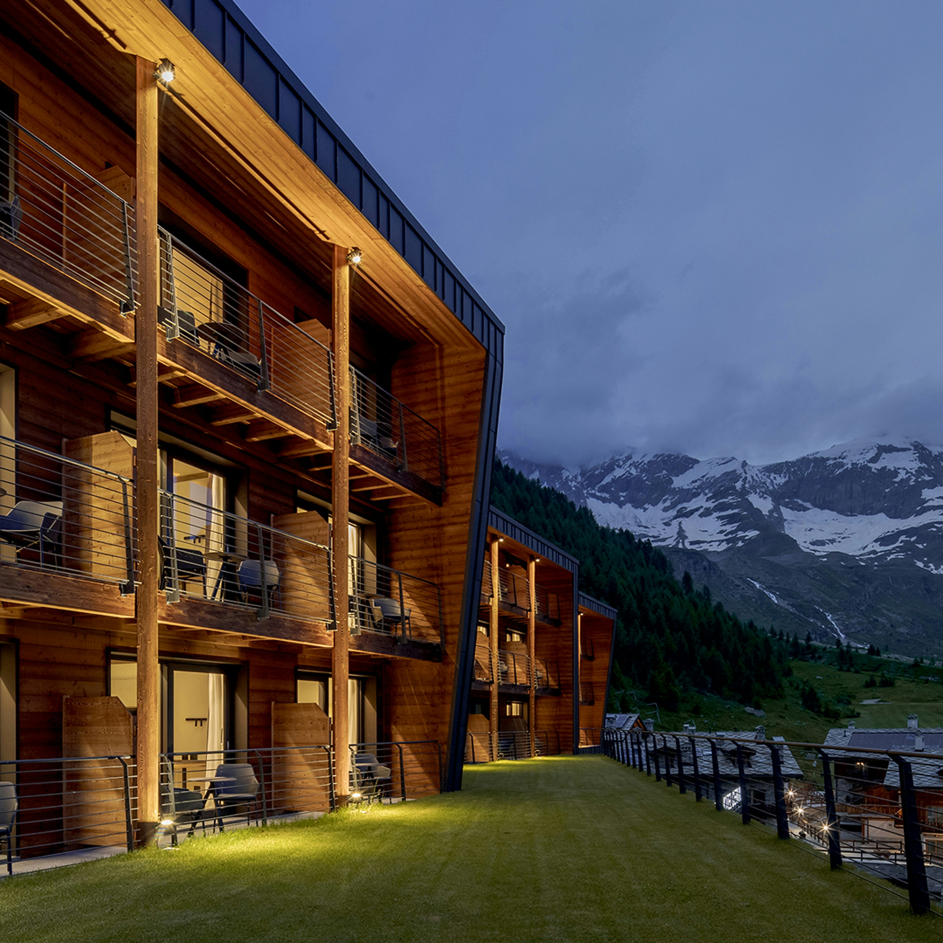 VRetreats Cervino The Alps in BREUIL - CERVINIA