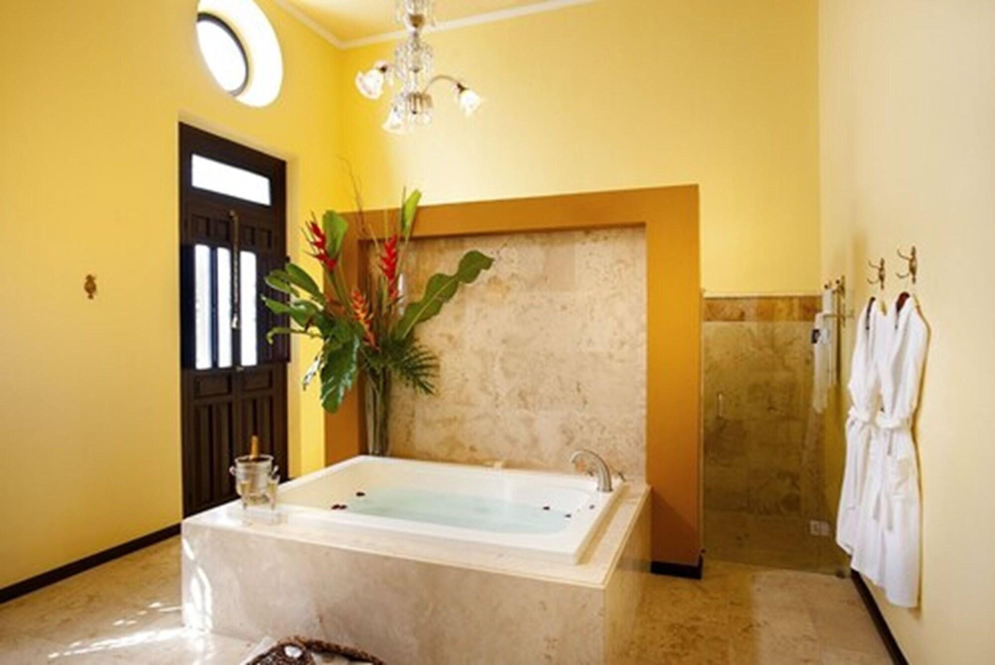 Hotel Casa Azul 49/50