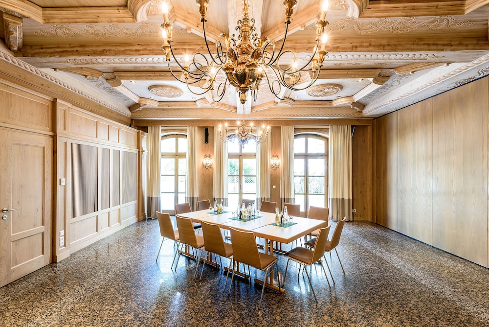 Bauer Hotel Restaurant 43/73
