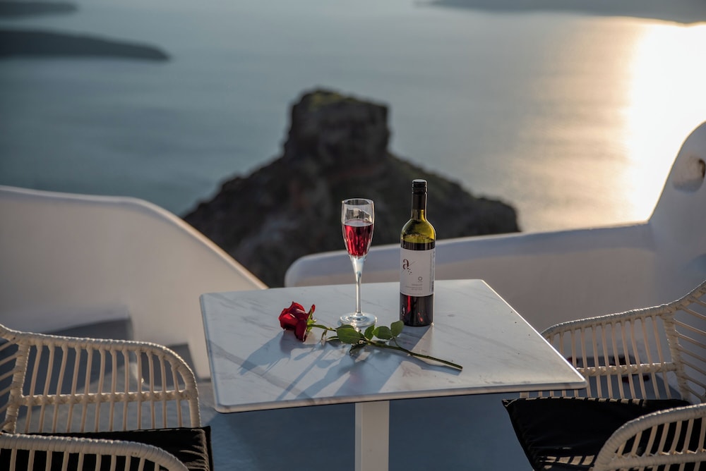 Heavens Edge Cliffside Villas & Suites 34/50