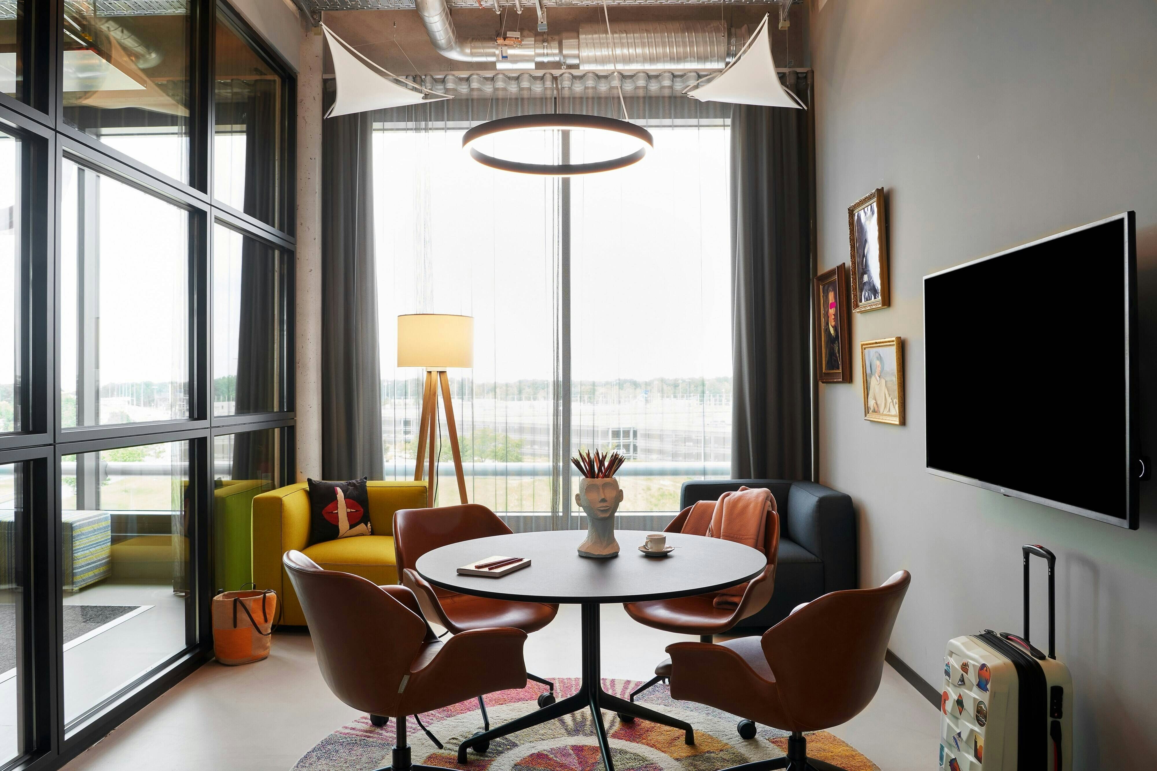Moxy Cologne Bonn Airport 28/30