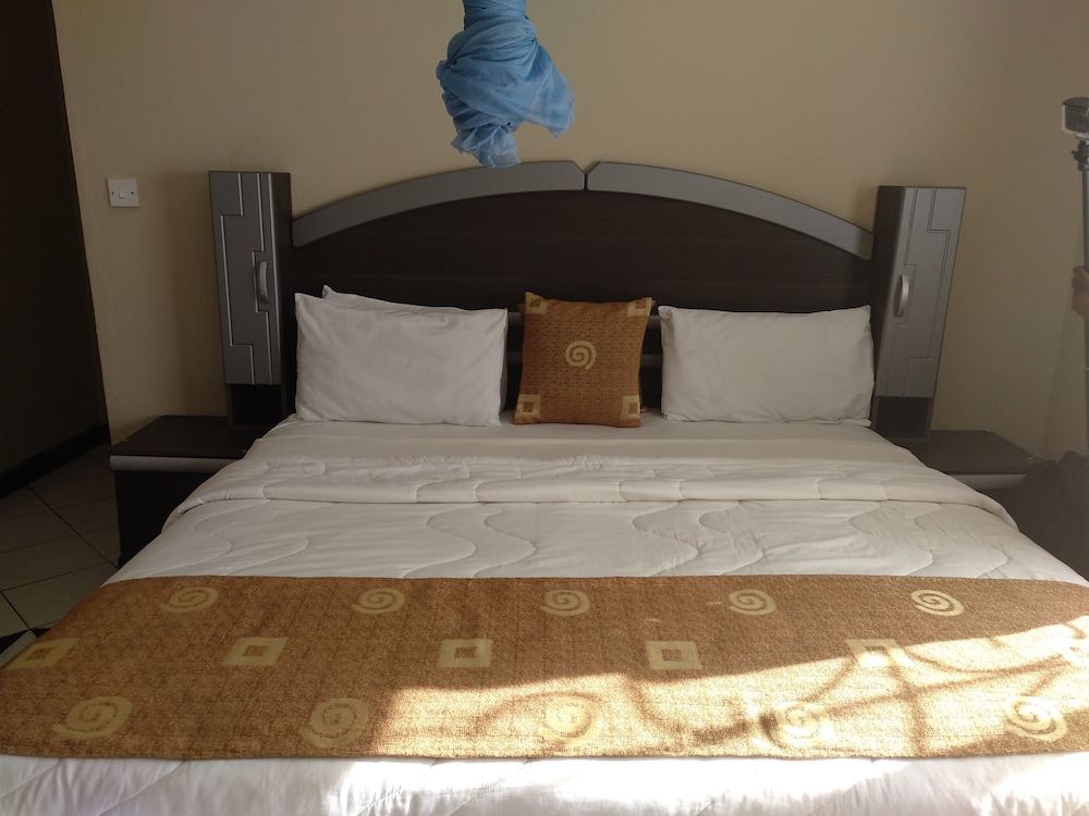 Golden Days Executive Lodge photo5