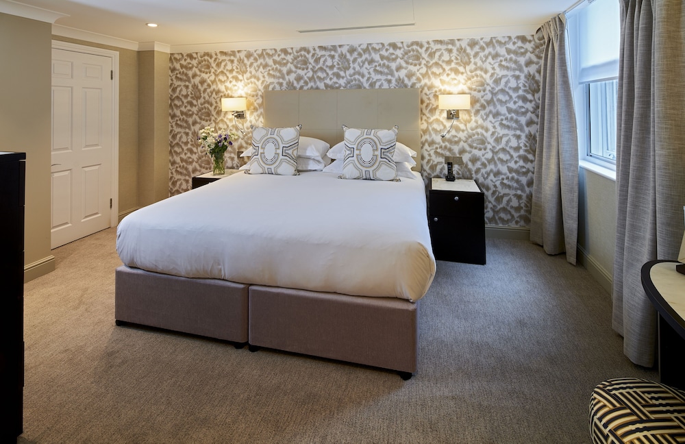 Cheval Calico House 20/68