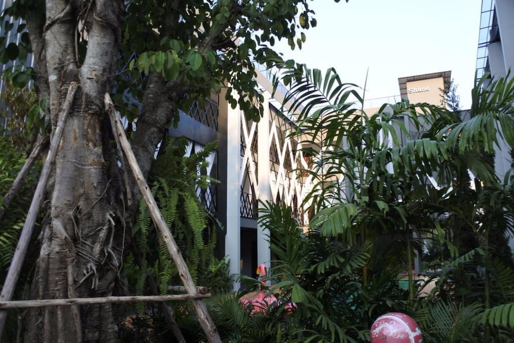 Shane Hotel Chiangmai 62/64