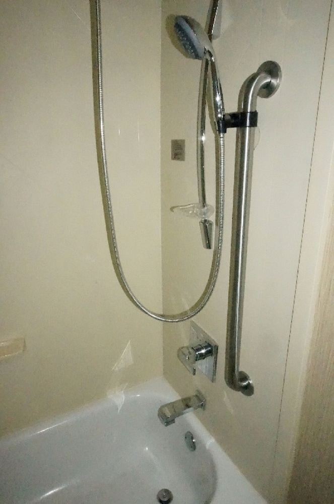 Best Western Plus JFK Inn & Suites 34/49