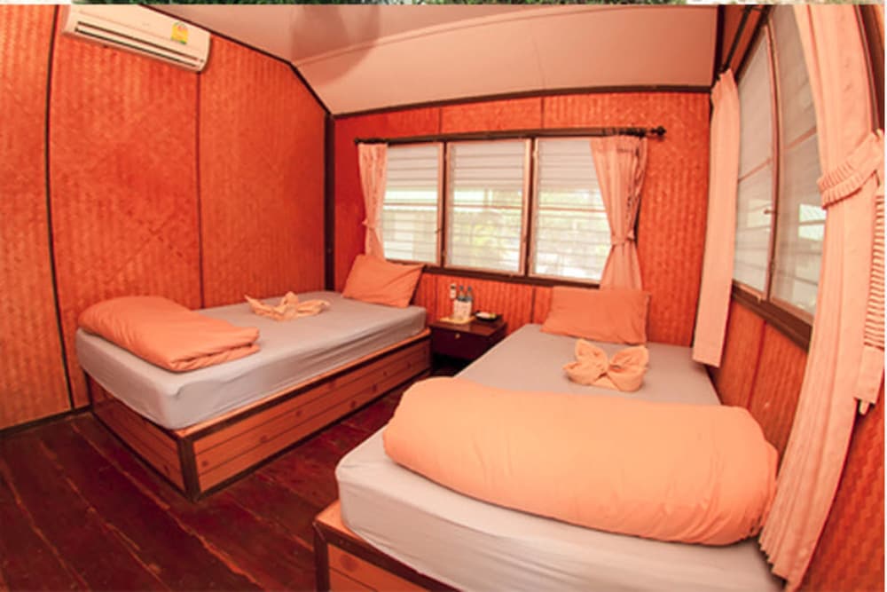 Varin Beach Resort 34/75