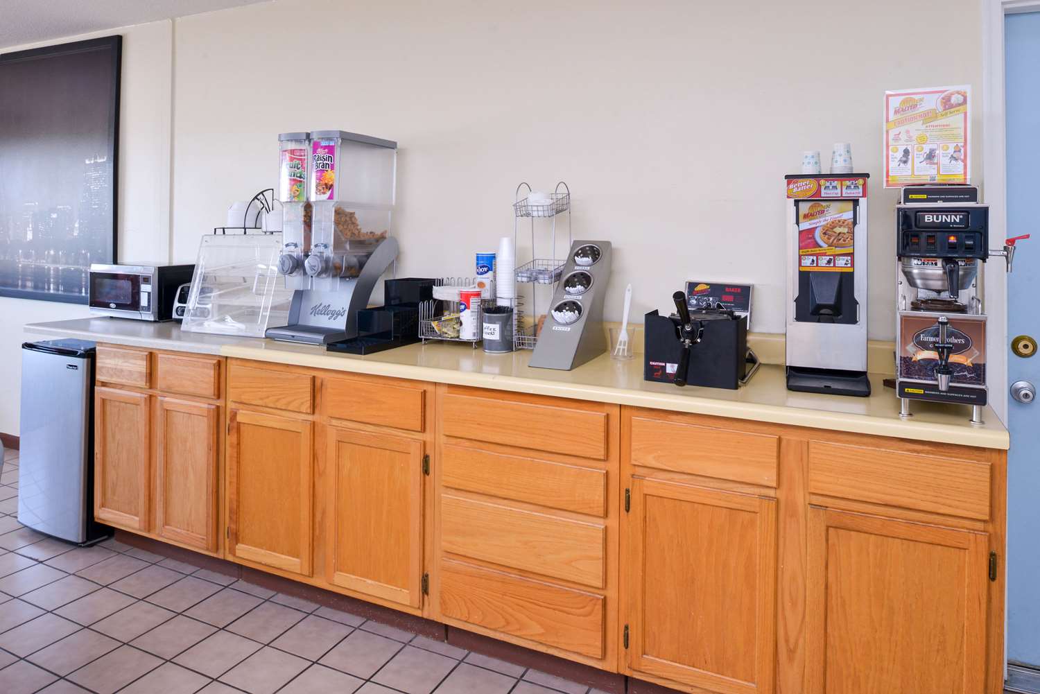 Americas Best Value Inn Sullivan 6/8