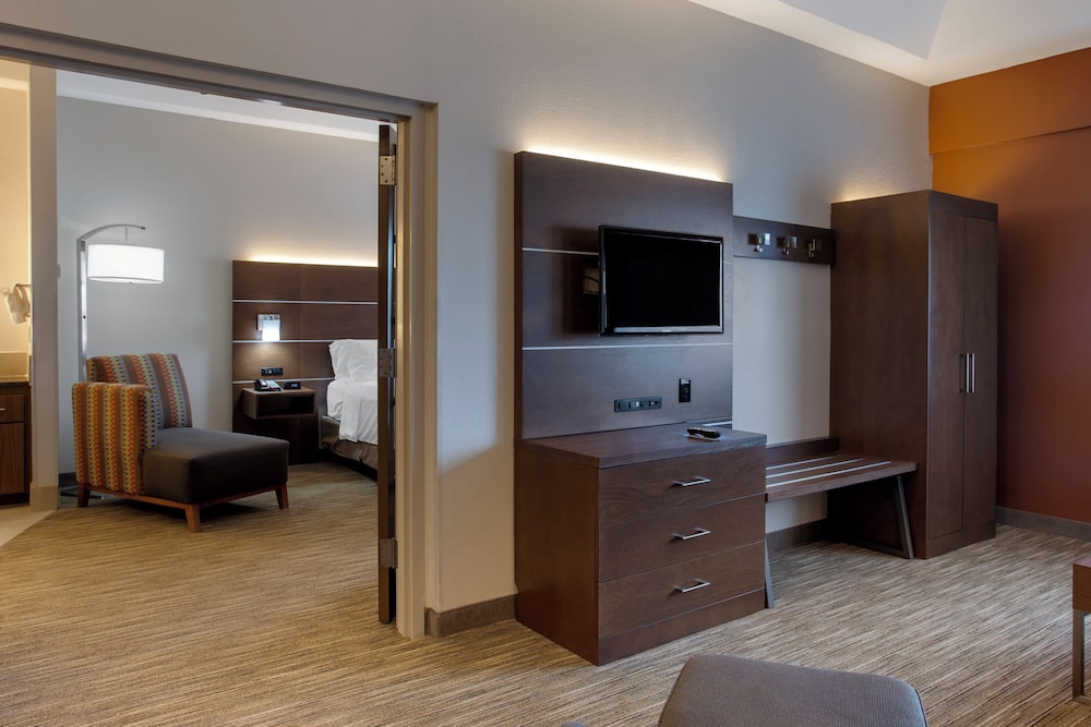 Holiday Inn Express Branson-Green Mountain Drive 49/72