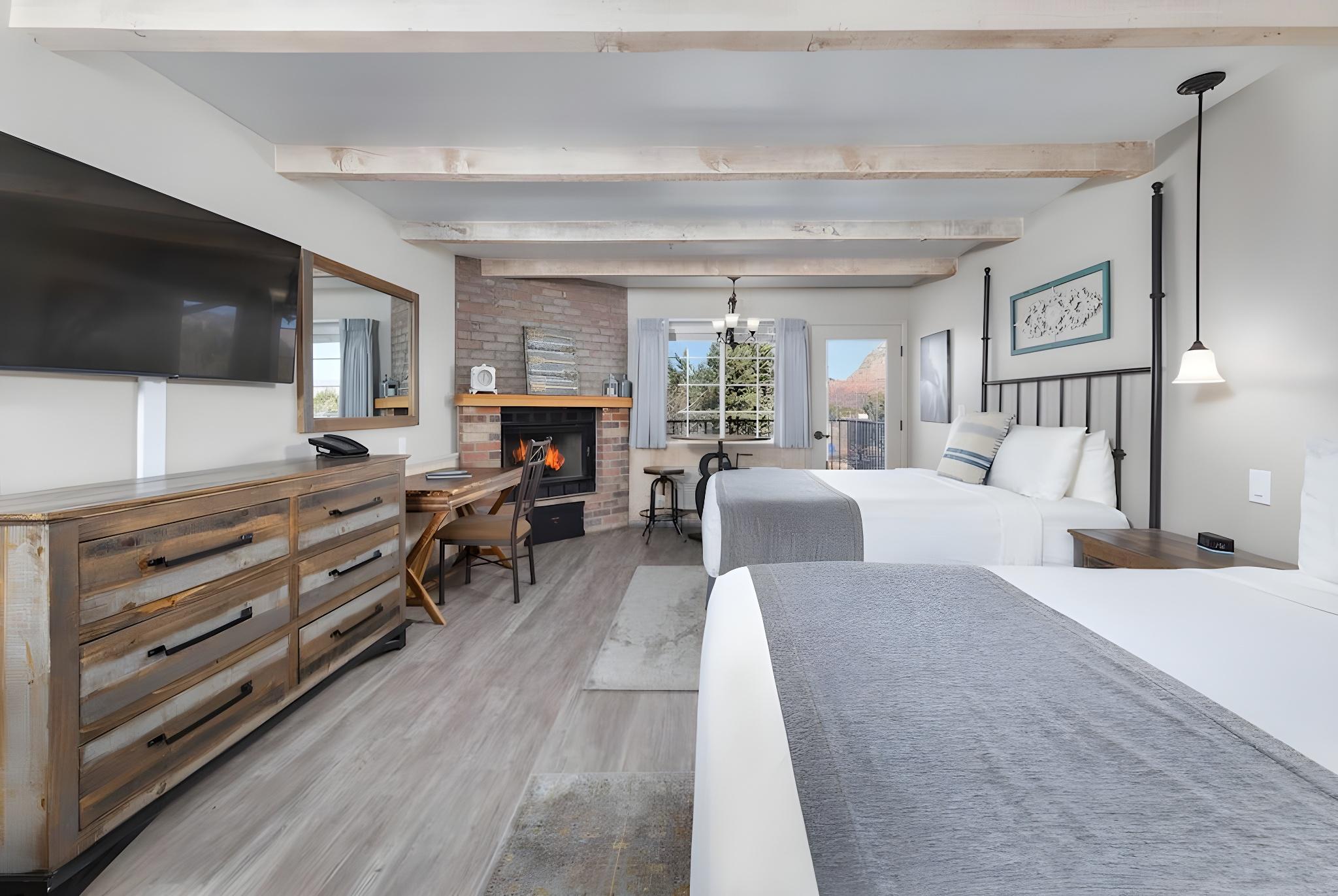 Sky, Queen Bed