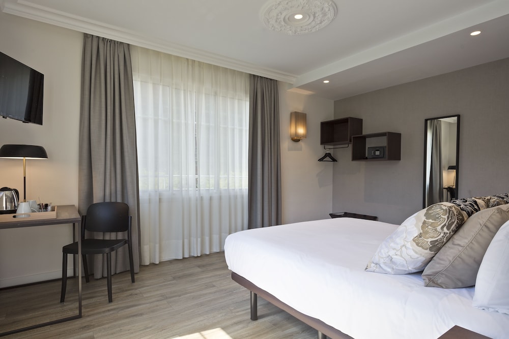 SUPERIOR, SINGLE, DOUBLE BED