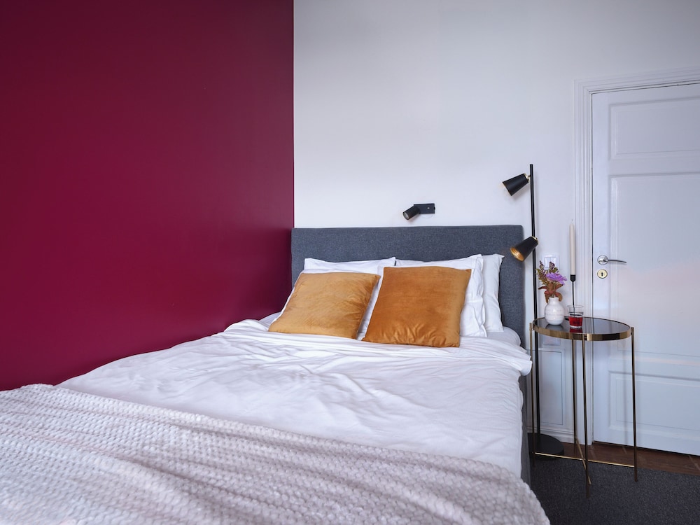 ROOM, DOUBLE BED, BALCONY