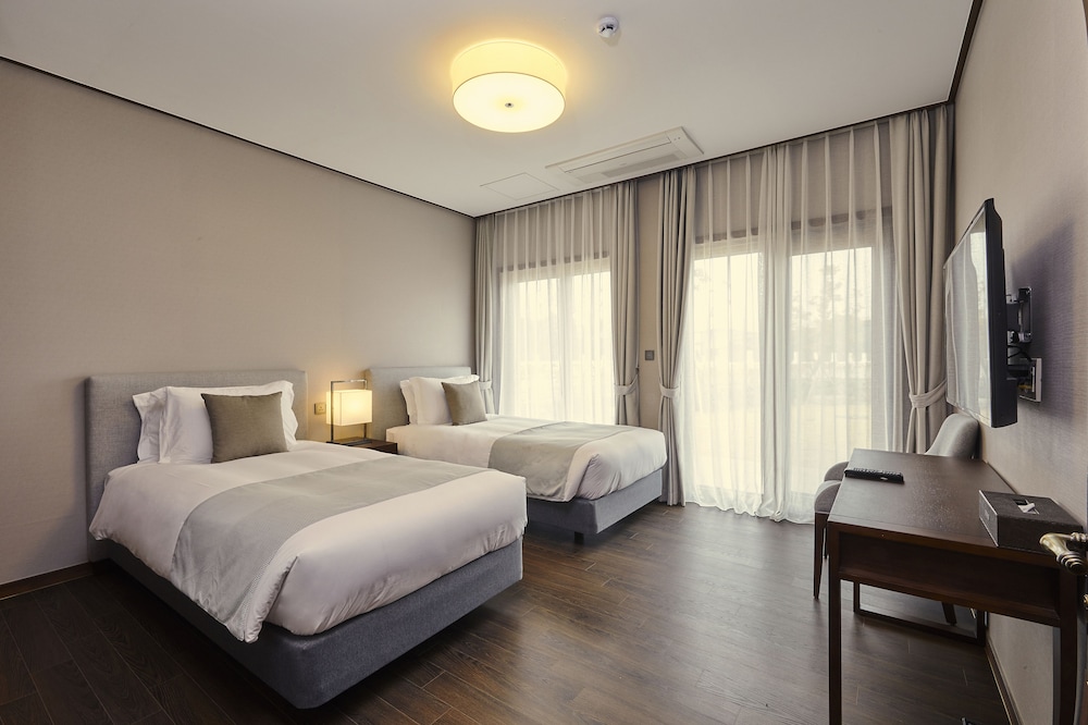 FAMILY SUITE, RESORT