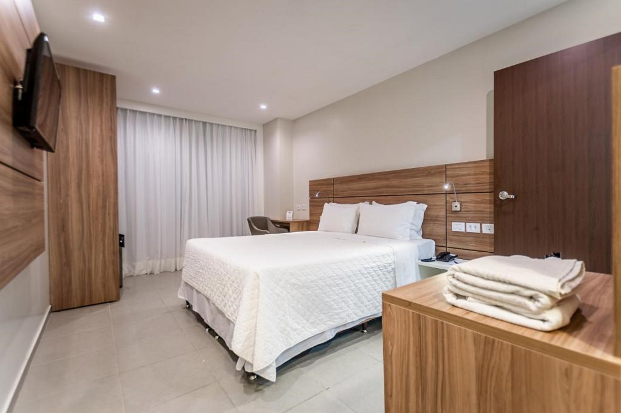 Room, Double Bed, Accessible