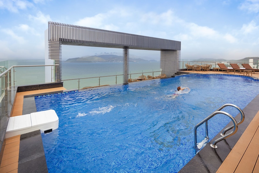 Comodo Nha Trang Hotel 27/50