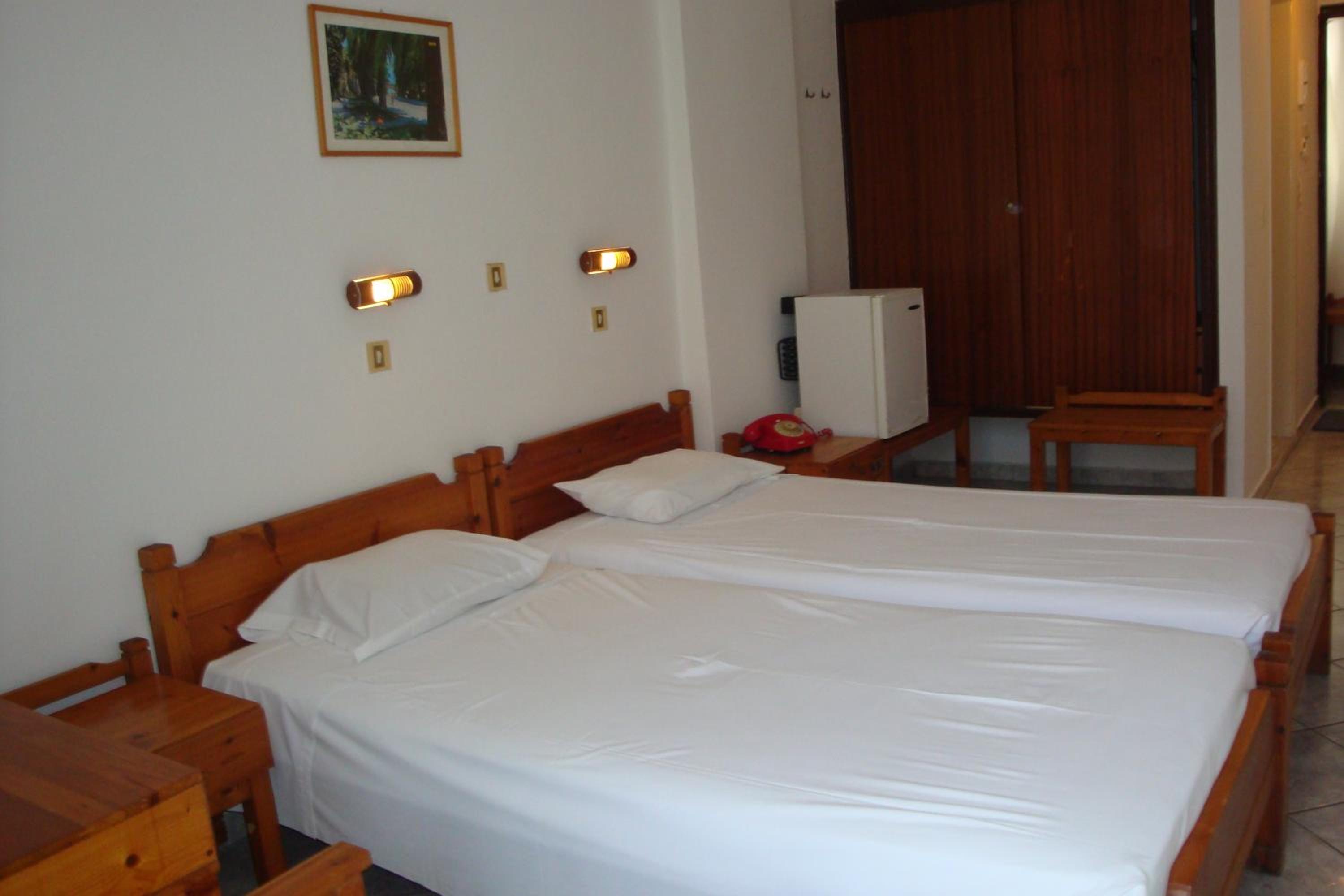 Karis Hotel 10/50