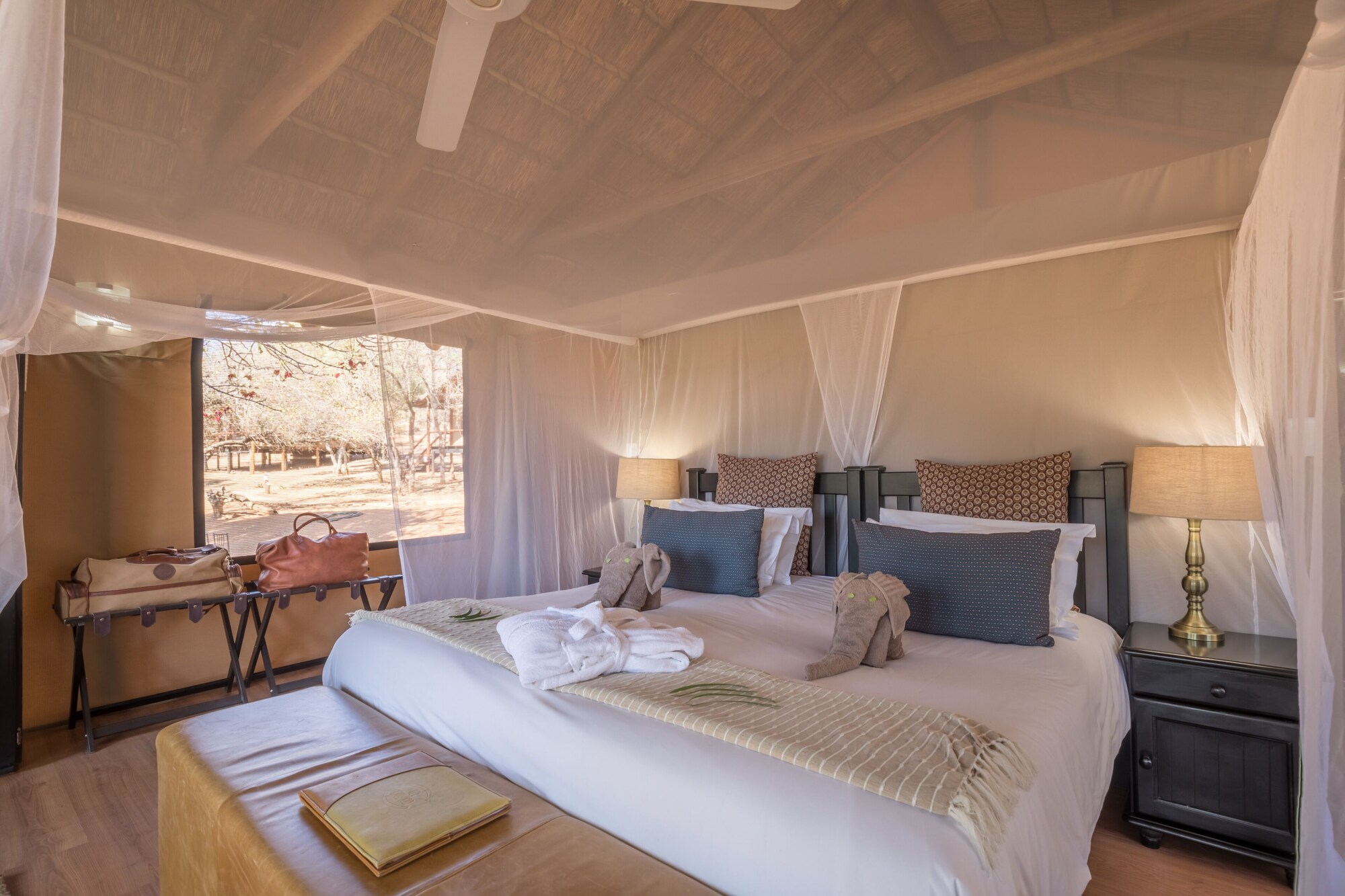 LUXURY, TENT, MOUNTAIN VIEW, PRIVATE BATHROOM