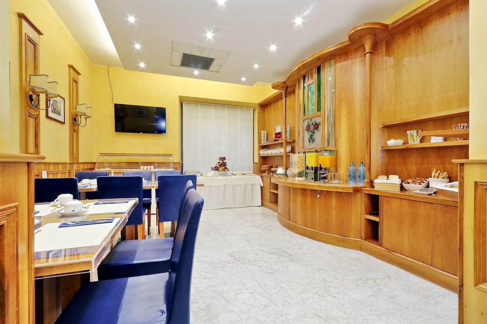Camelia Hotel 7/56