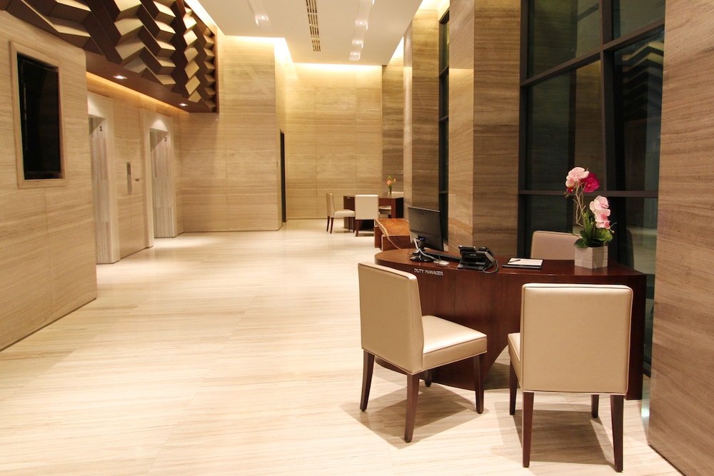 Hotel Grandis 10/73