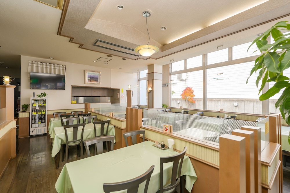 Tendo Central Hotel 40/57