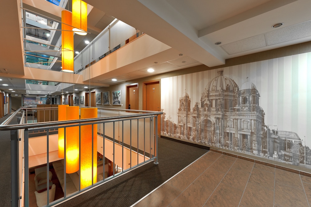 Art City Inn 63/71