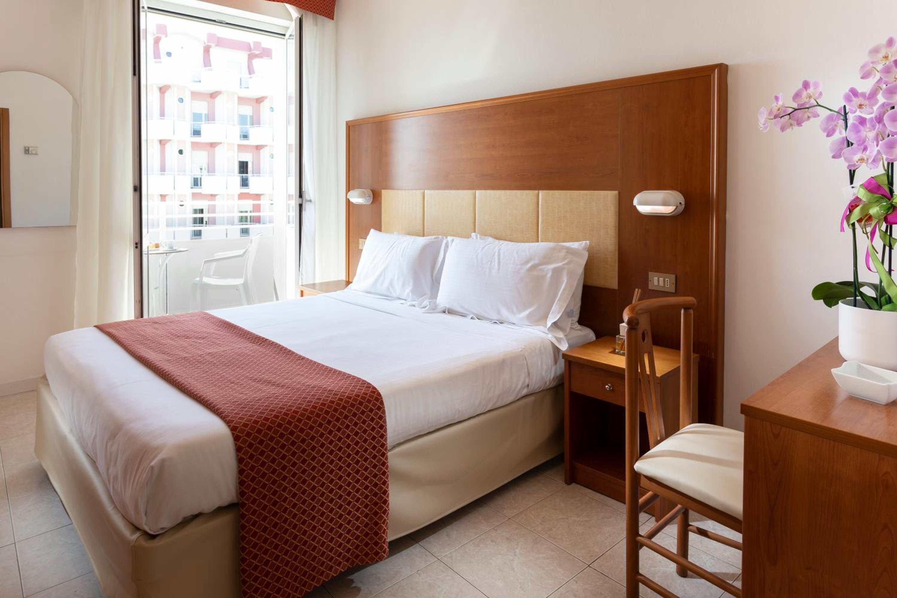 SUPERIOR, DOUBLE BED