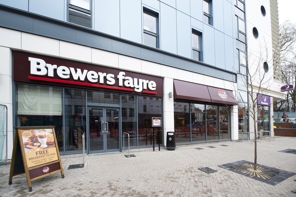 Premier Inn Bristol City Centre Lewins Mead 48/54
