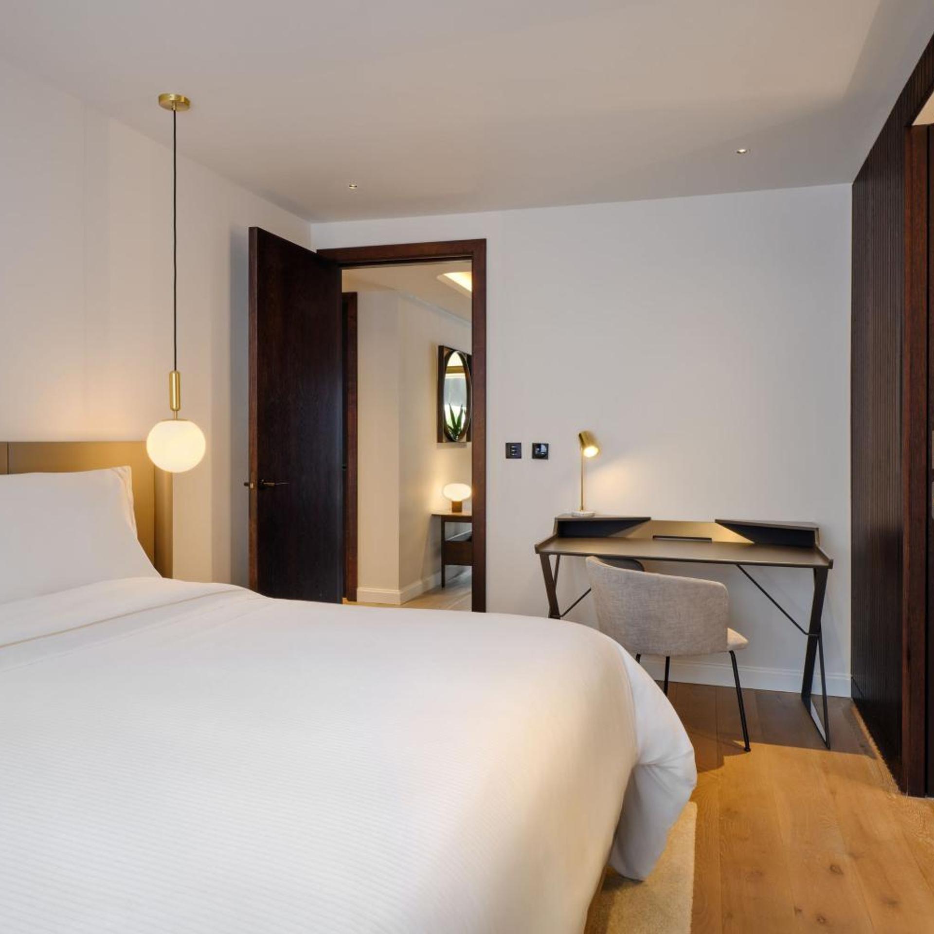 3 Bedrooms, Grosvenor, Residence