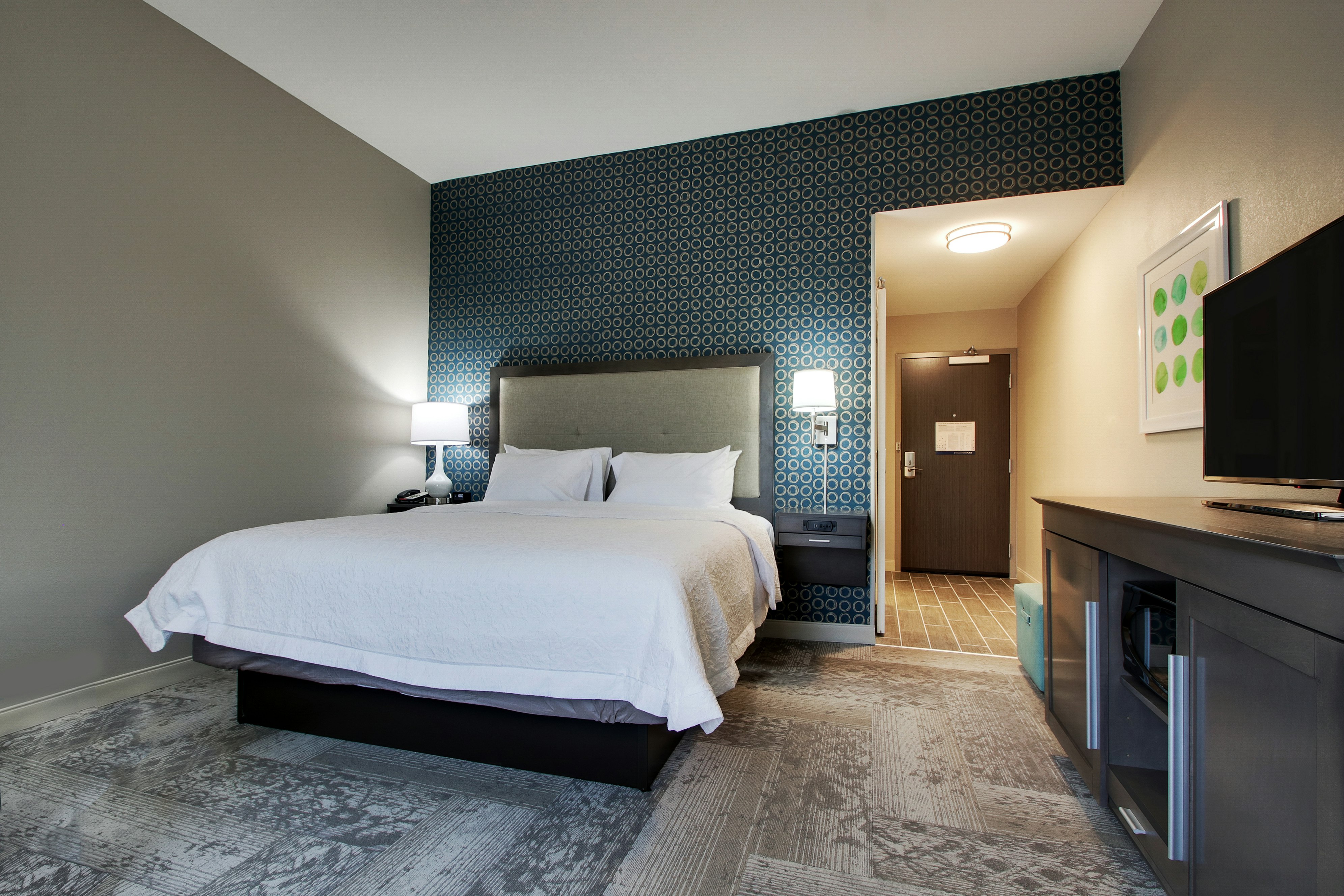 ROOM, KING BED