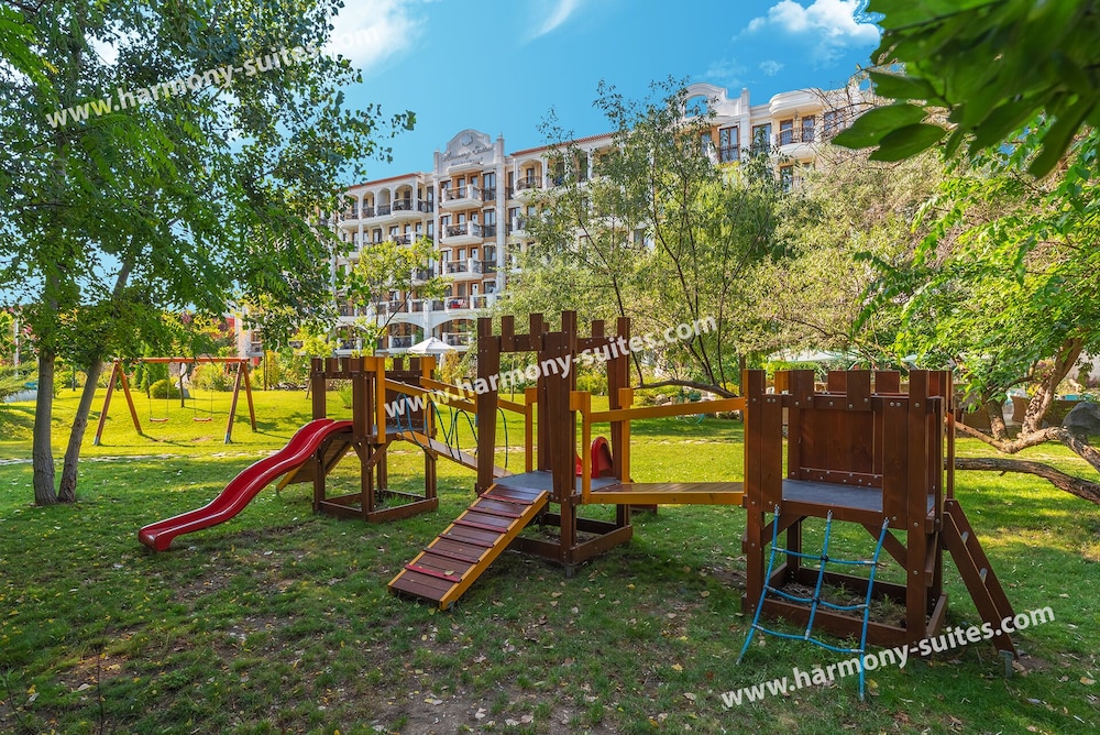 Harmony Suites 11, 12 Grand Resort 22/50