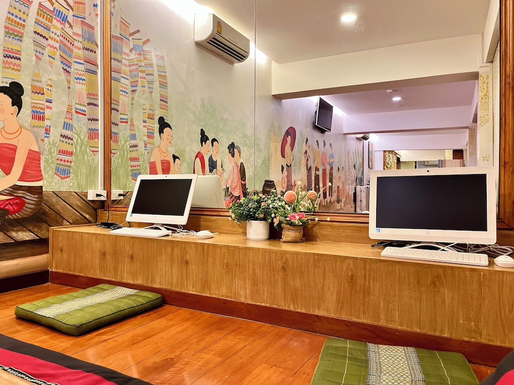 Lady M Hostel At Suvarnabhumi Airport - Female Only 41/49