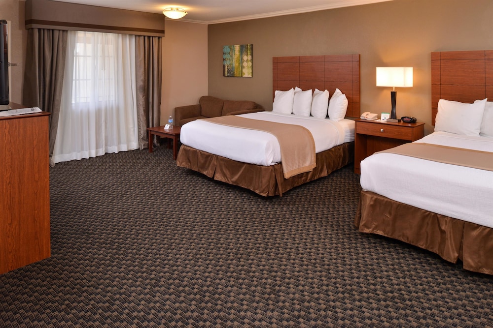 Best Western Oxnard Inn 13/48