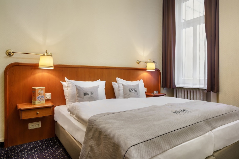 Hotel Kronprinz Hamburg 17/77