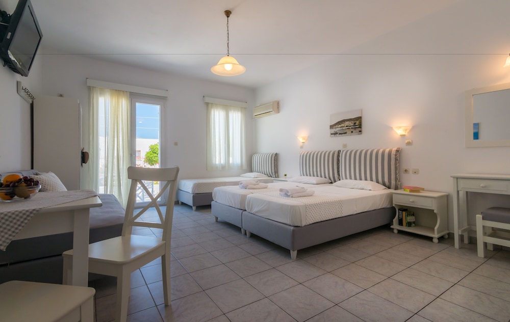 Aeolis Hotel 10/32