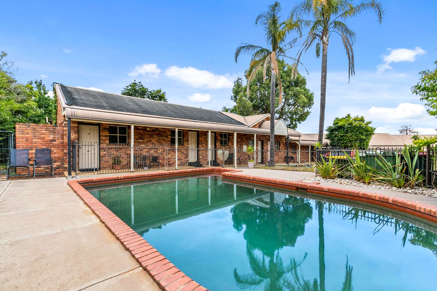 Greensborough Motel 1/17