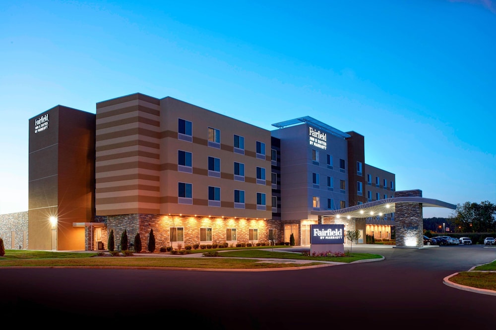 Fairfield Inn And Suites Columbus In 5/50
