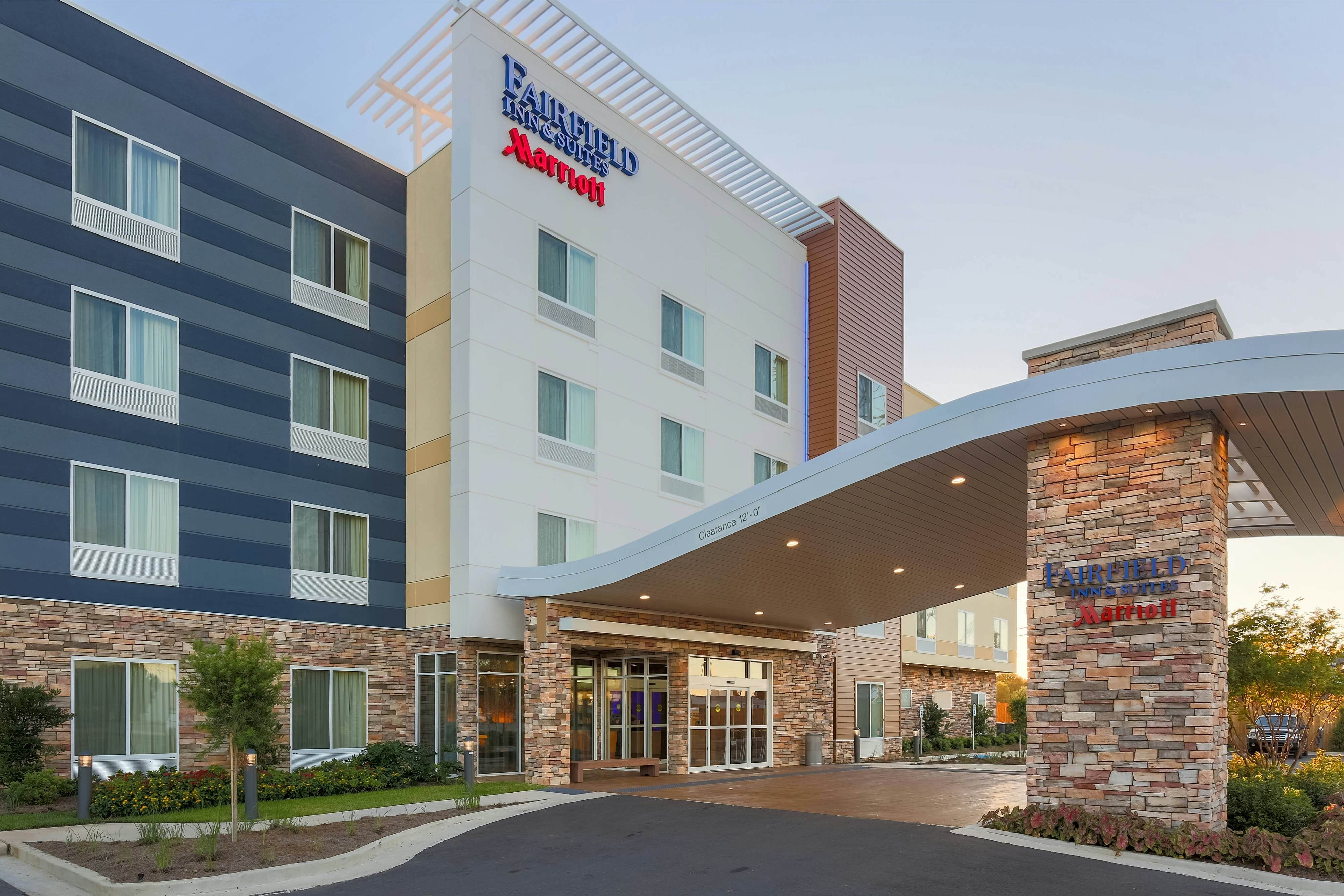 FAIRFIELD INN & SUITES ALEXANDRIA 15/15
