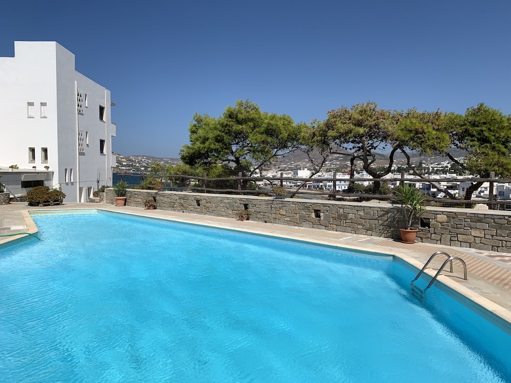 Pandrossos Hotel 47/50