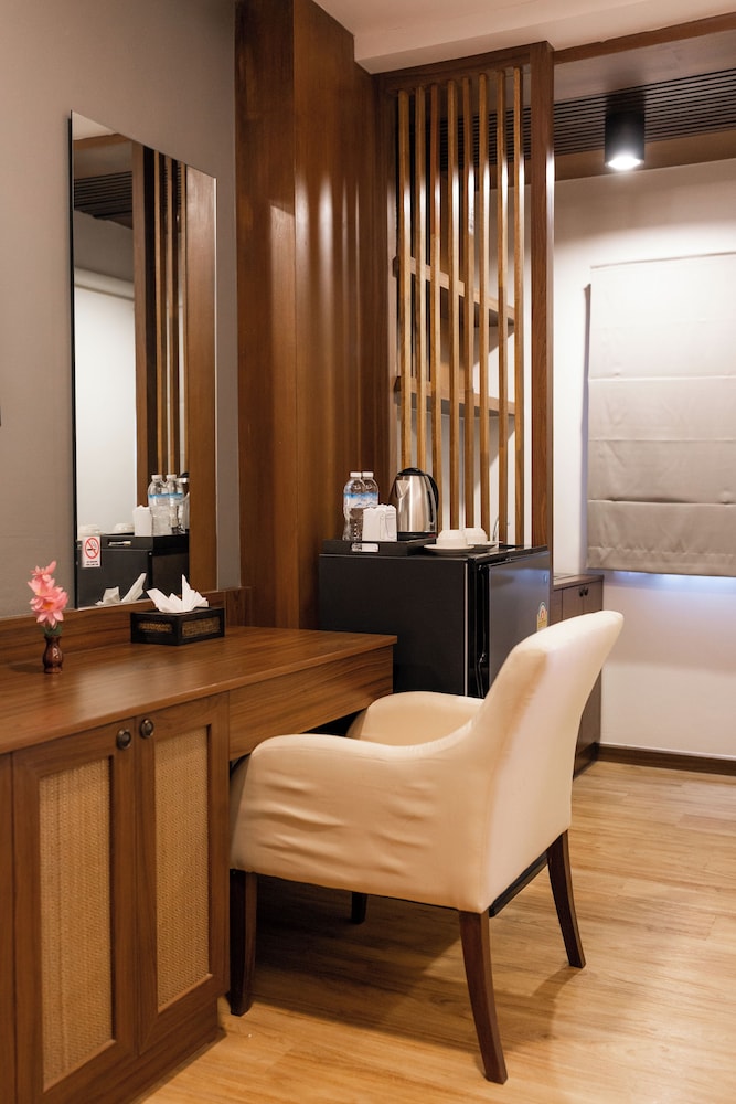 Lima Lanna Hotel 33/50
