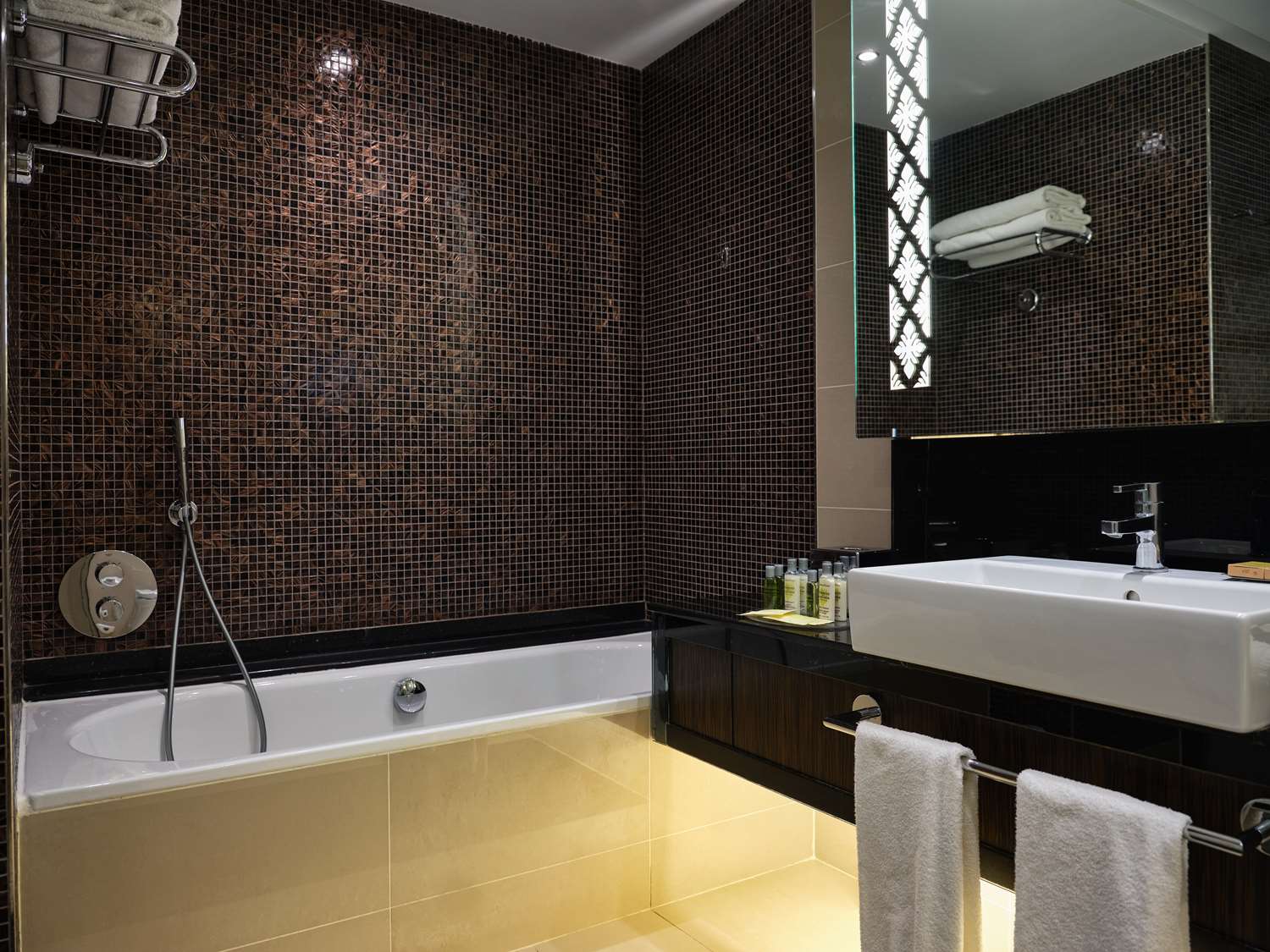 غرفة عائلية، Hilton Baku 2/2