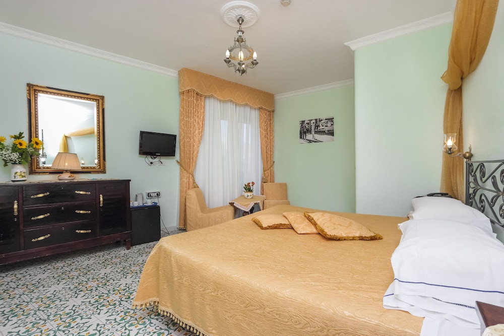 Hotel Bonadies 32/71