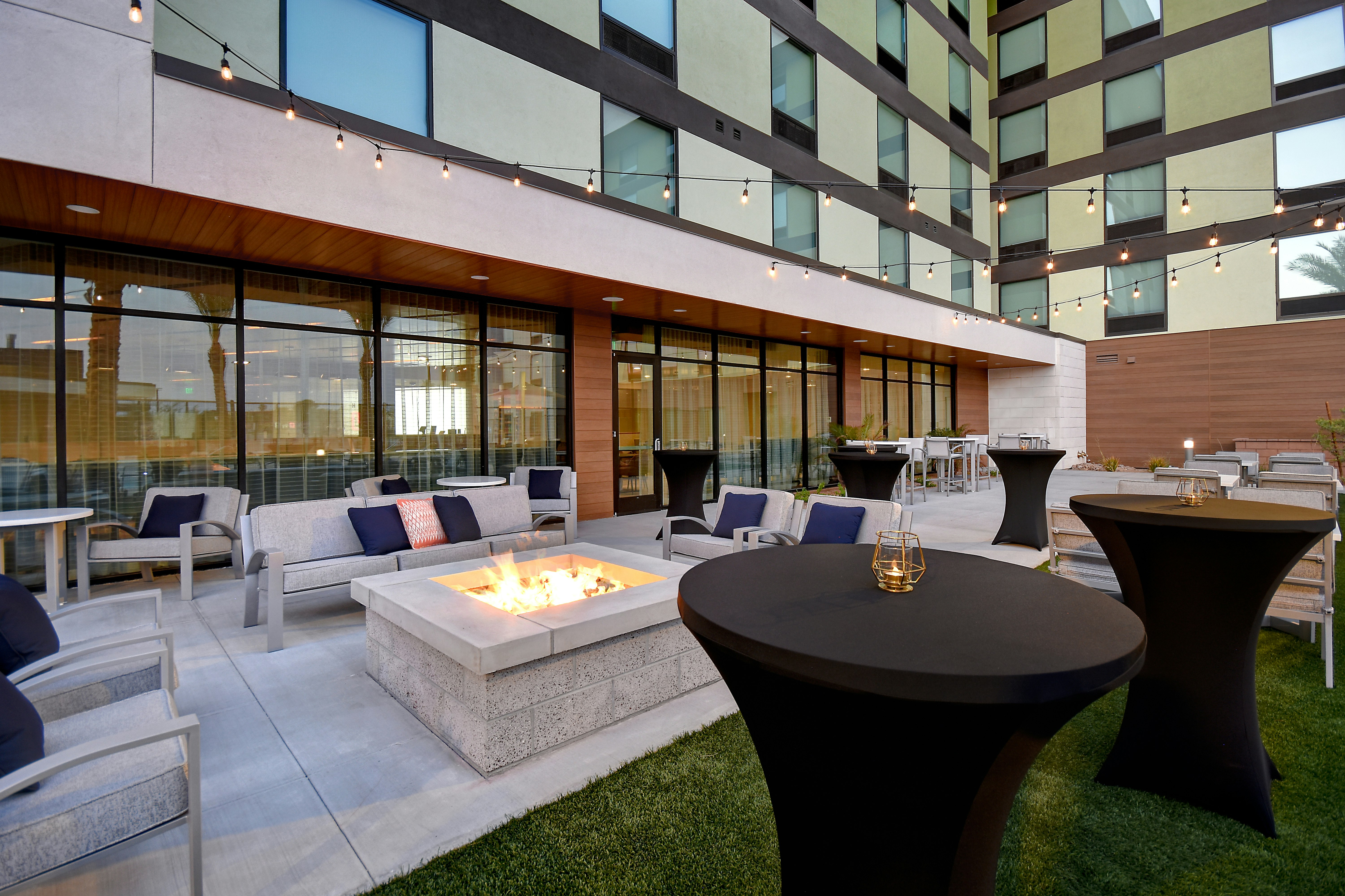 Hampton Inn and Suites Las Vegas Convention Center 30/47