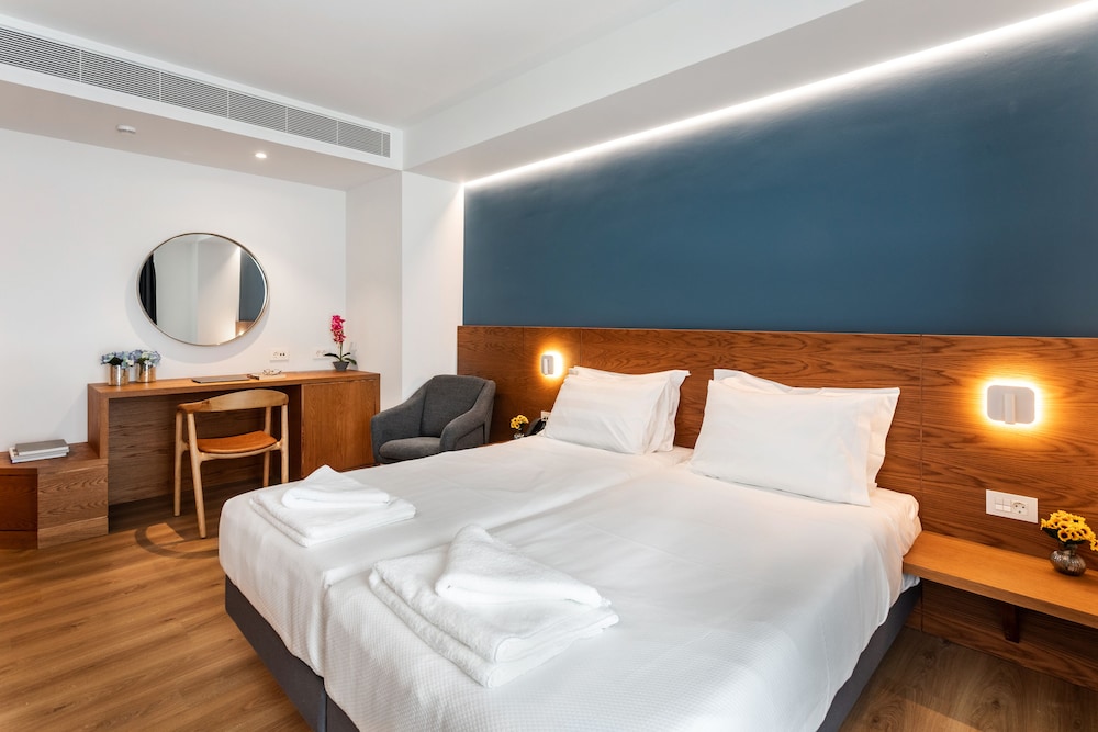 Days City Suites 18/57