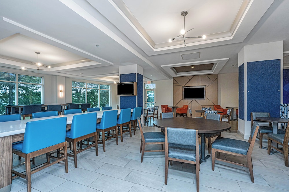 Holiday Inn Express Hotel And Suites Charleston Arpt Conv Ctr Area 48/67